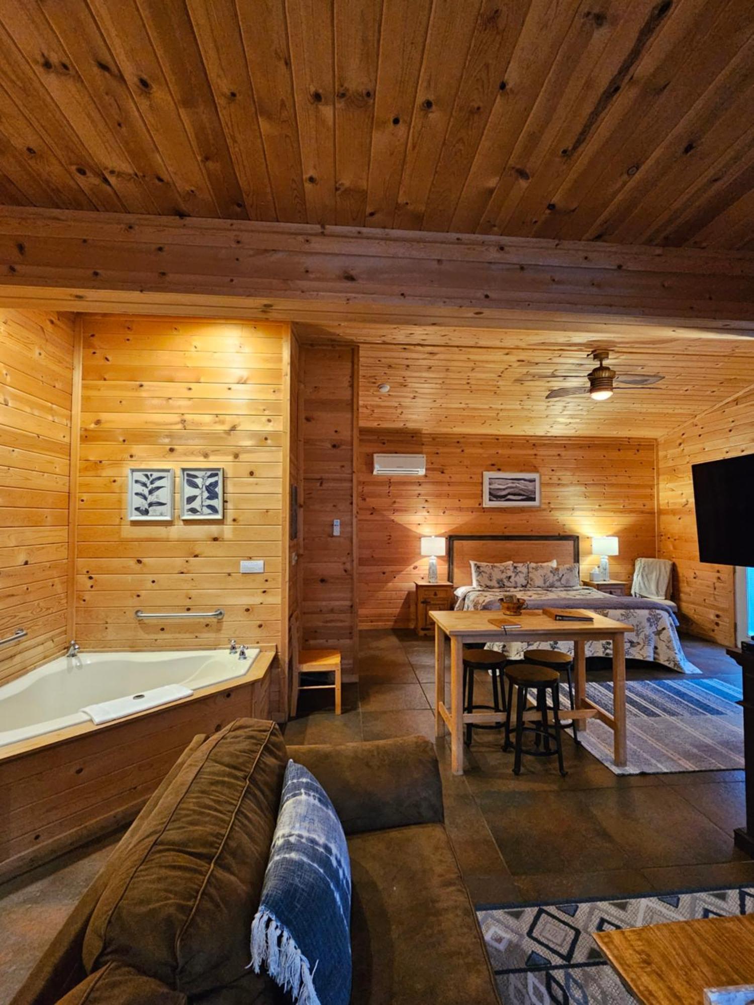 5 Min To Beaver Lake-King Bed-Fire Pit-Jetted Tub #3 Eureka Springs Exterior foto
